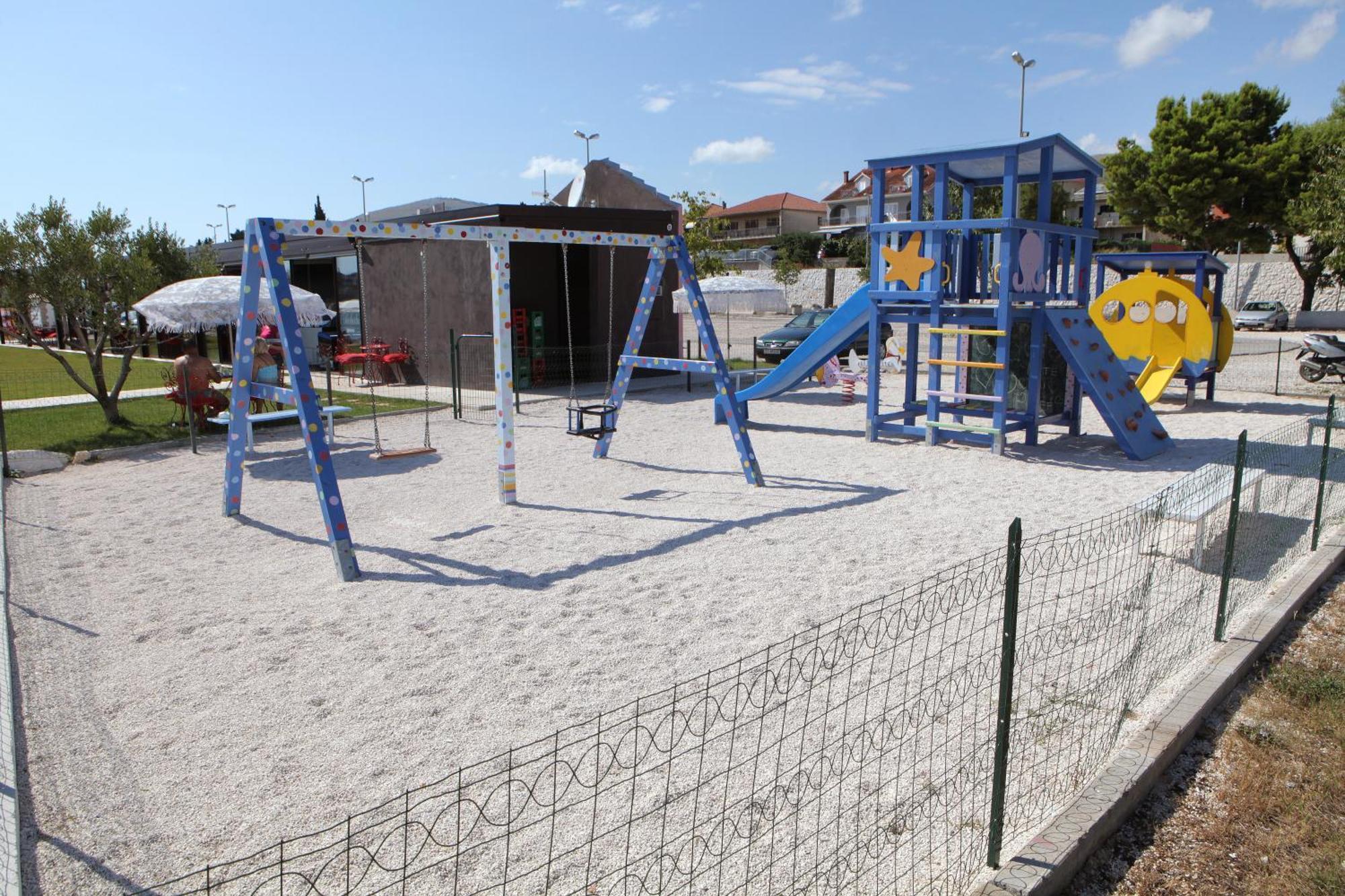 Nevistic Apartmani Trogir Exteriör bild